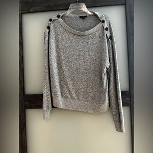 J Crew sweater, extra small, but It’s  very roomy no rip no stain